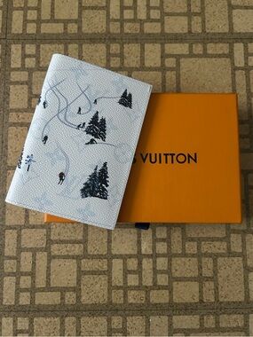Louis Vuitton White Ski Seasonal Passport Holder